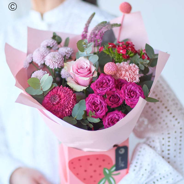 Pretty Strawberry Gift Box – Eleanors Florist