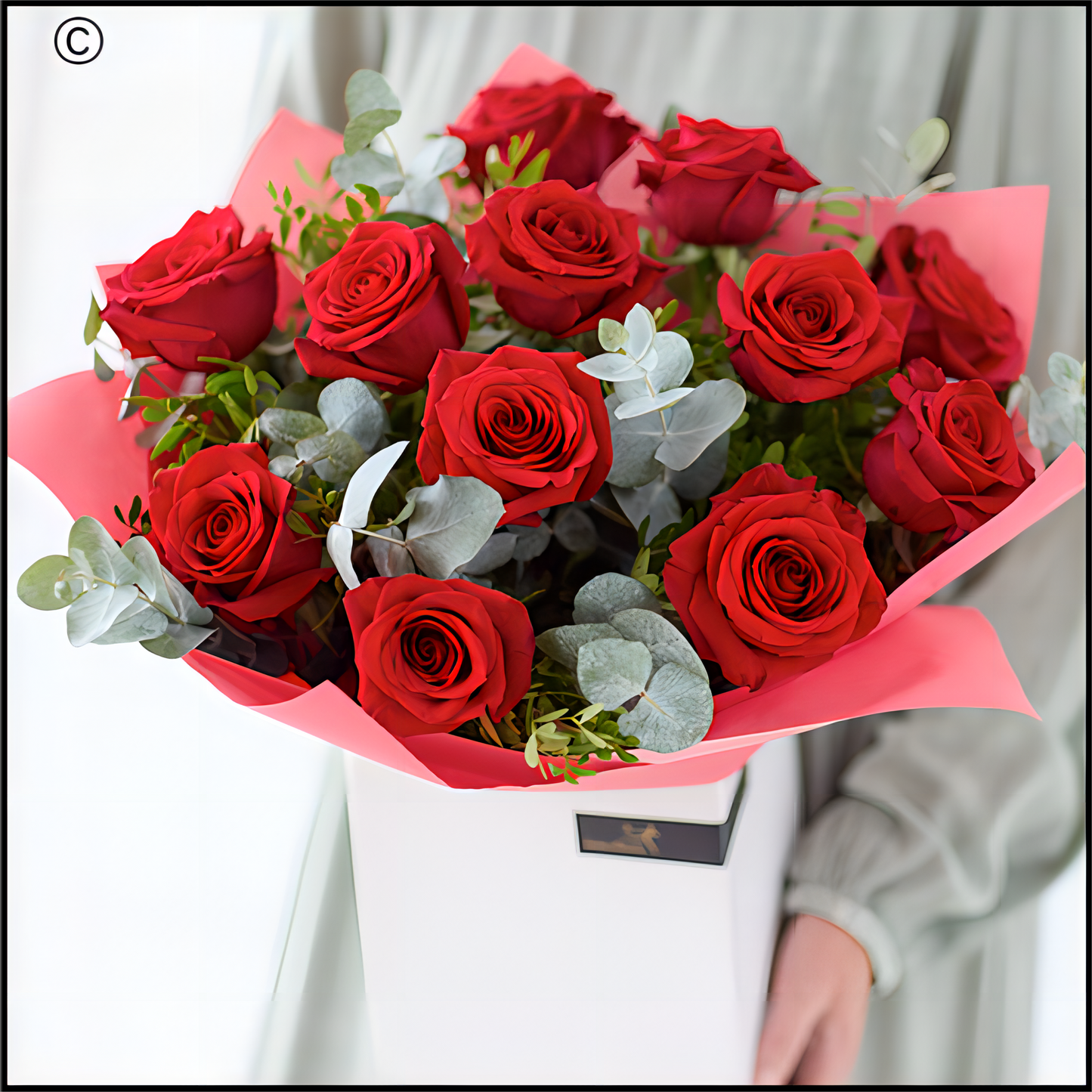 Luxury 12 Red Roses