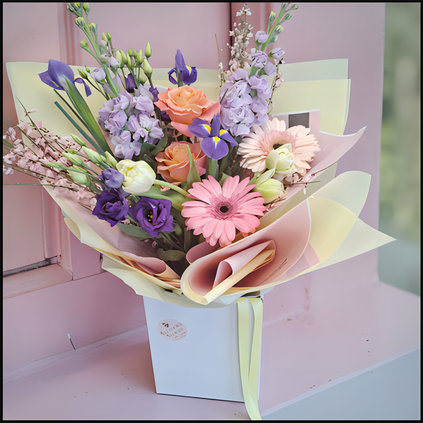 Spring_Palette_Scented_Bouquet_55_75_95
